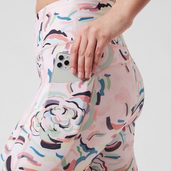 Athleta Ultimate Stash ll Capri Leggings XXS - Picture 9 of 15